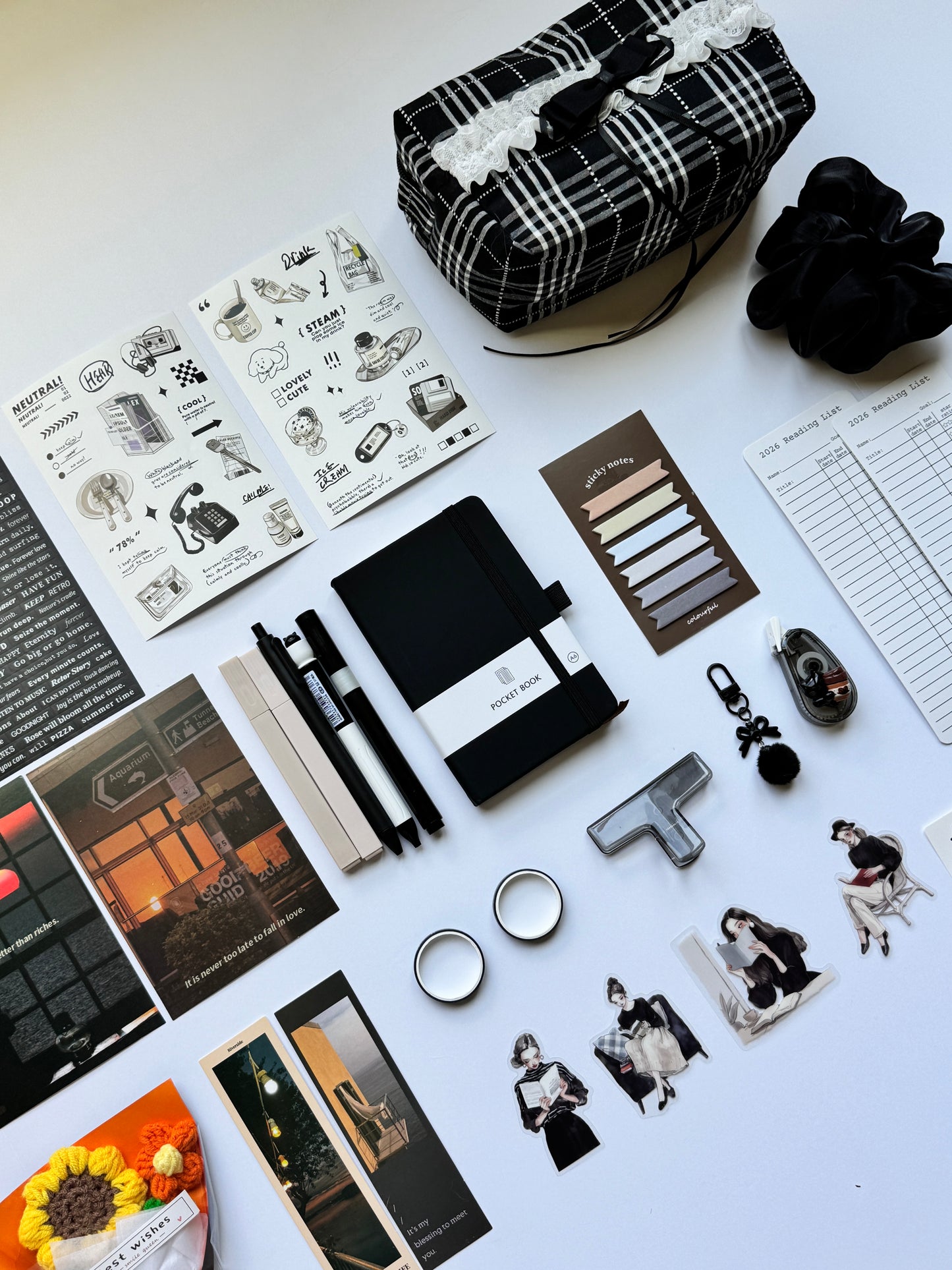 π€ Black Bundle - Calm, Simple & Elegant